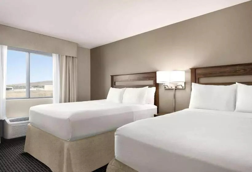 Отель Baymont By Wyndham Rawlins