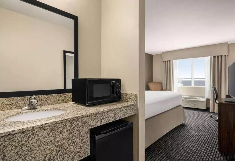 Отель Baymont By Wyndham Rawlins