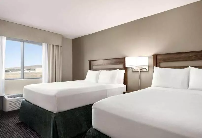 Отель Baymont By Wyndham Rawlins