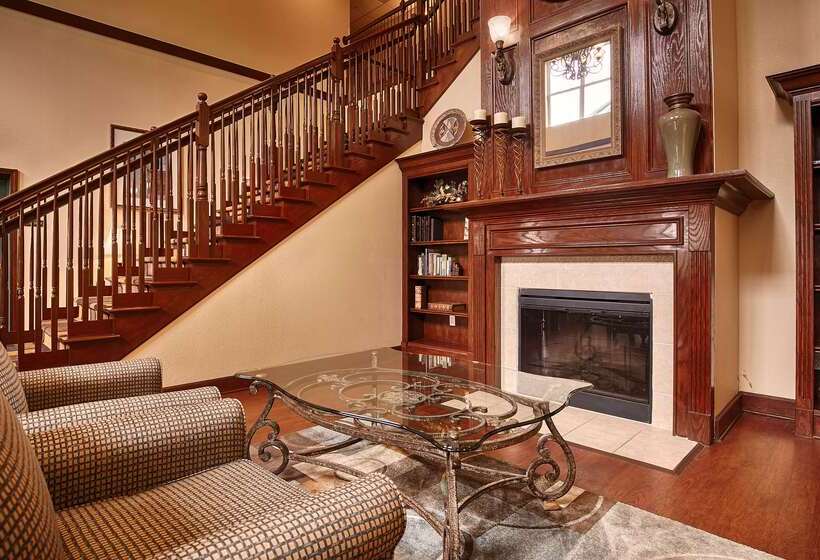 فندق Best Western Plus First Coast Inn And Suites