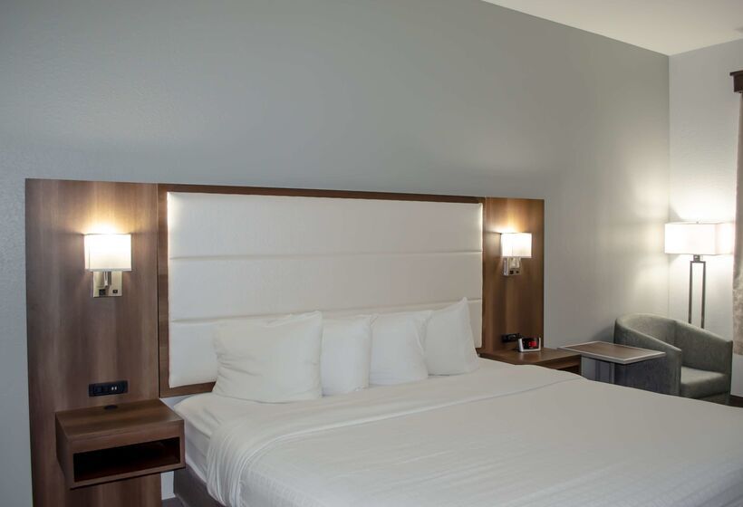 فندق Best Western Plus First Coast Inn And Suites