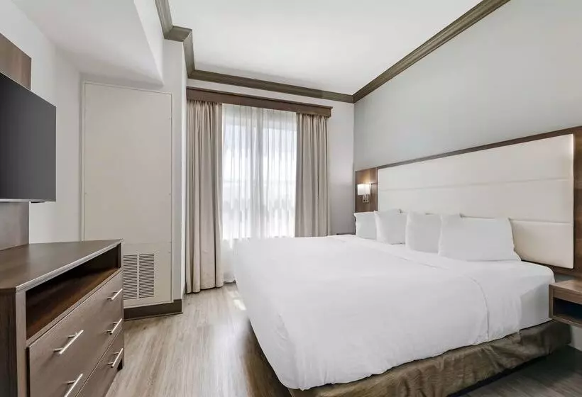 Hotel Best Western Plus First Coast Inn And Suites