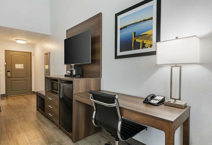 فندق Best Western Plus First Coast Inn And Suites