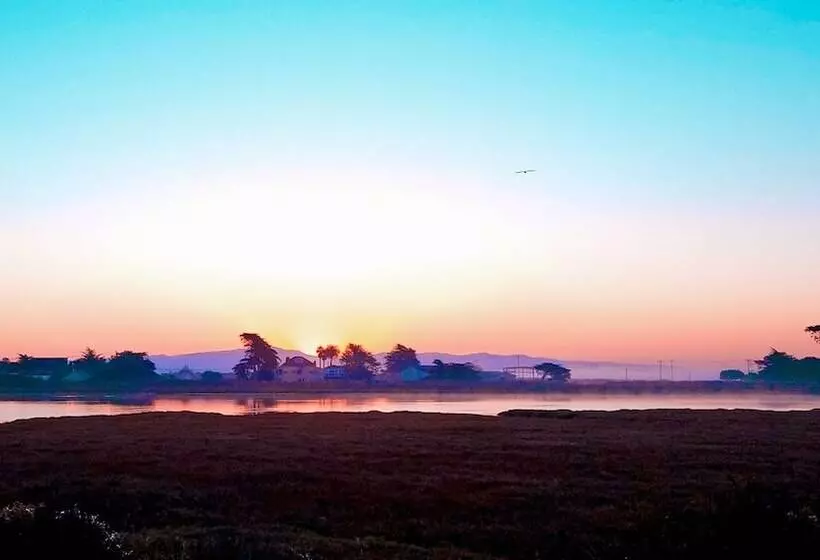 酒店 Captain's Inn At Moss Landing