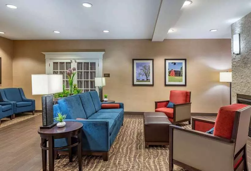 هتل Comfort Inn & Suites Northern Kentucky
