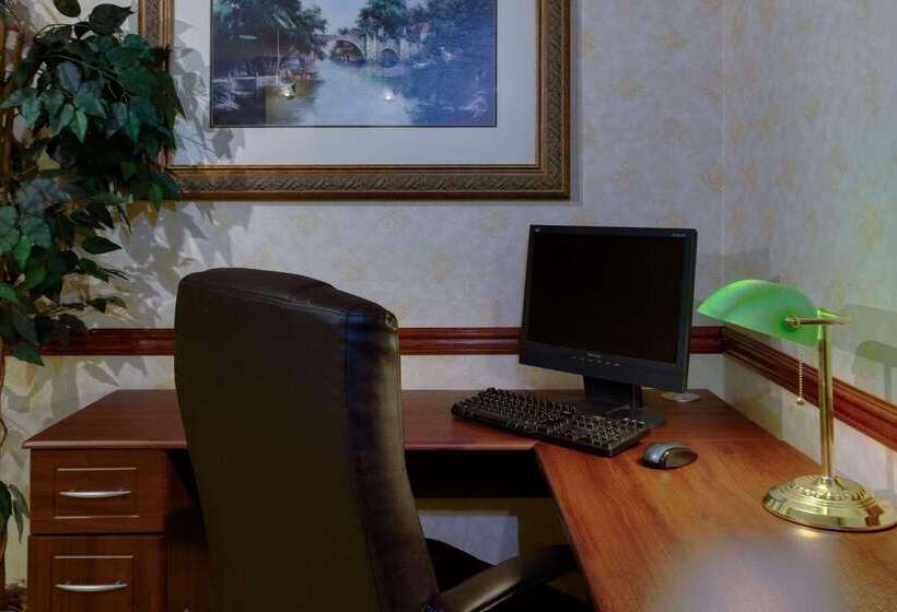 Отель Country Inn & Suites By Radisson, Brockton , Ma