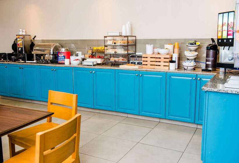 Отель Country Inn & Suites By Radisson, Brockton , Ma