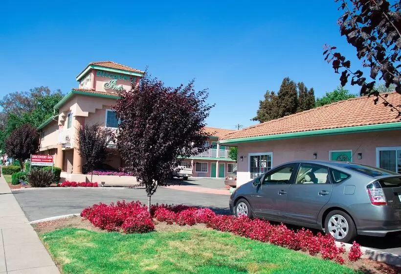 호텔 Discovery Inn