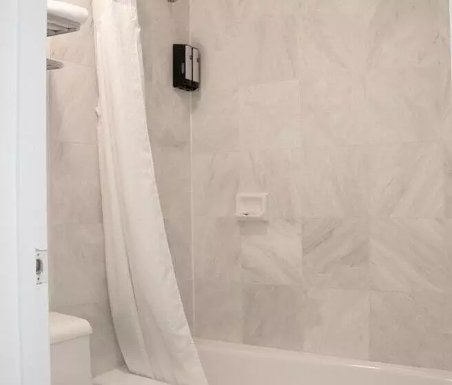 호텔 Discovery Inn