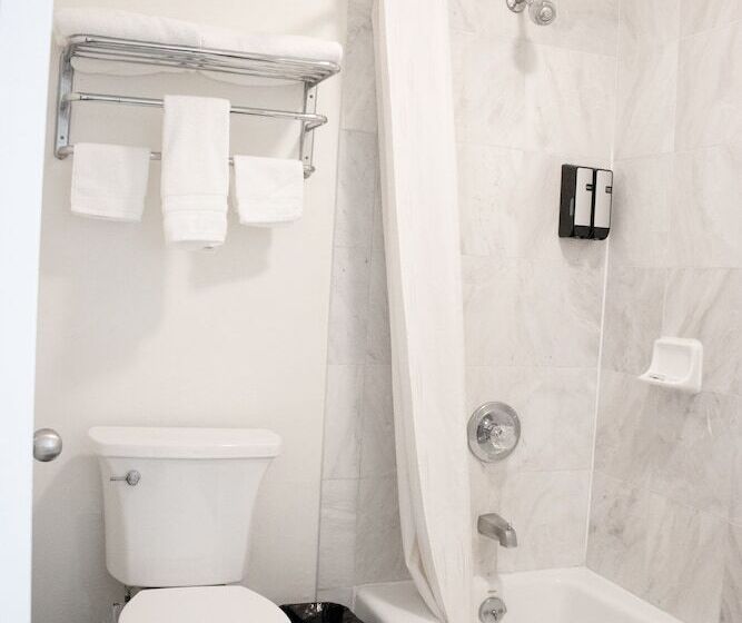 酒店 Discovery Inn