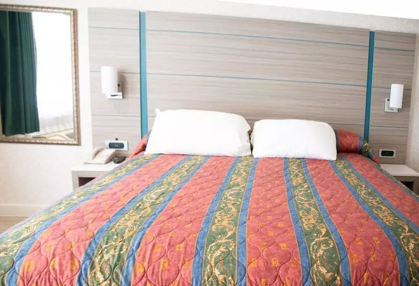 호텔 Discovery Inn