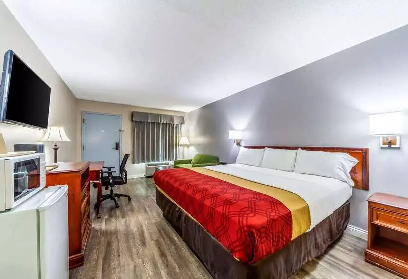 هتل Econo Lodge Lincoln
