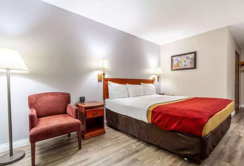 هتل Econo Lodge Lincoln