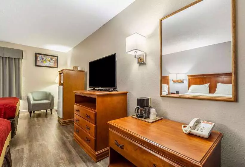 هتل Econo Lodge Lincoln