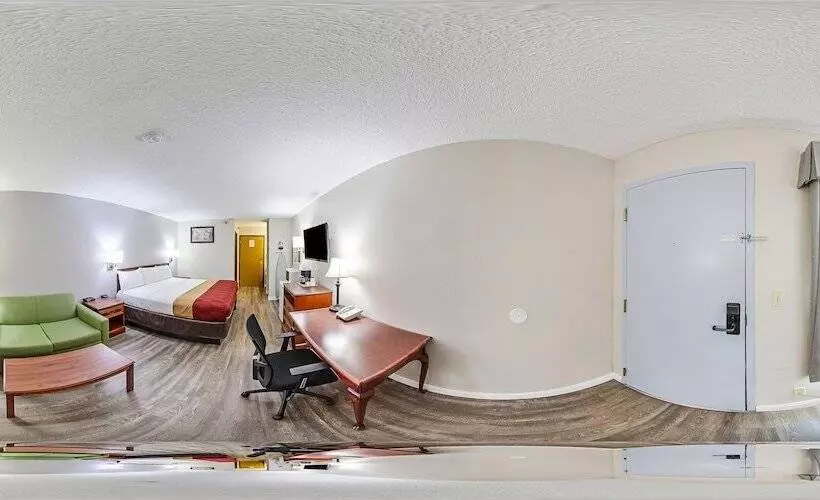 هتل Econo Lodge Lincoln