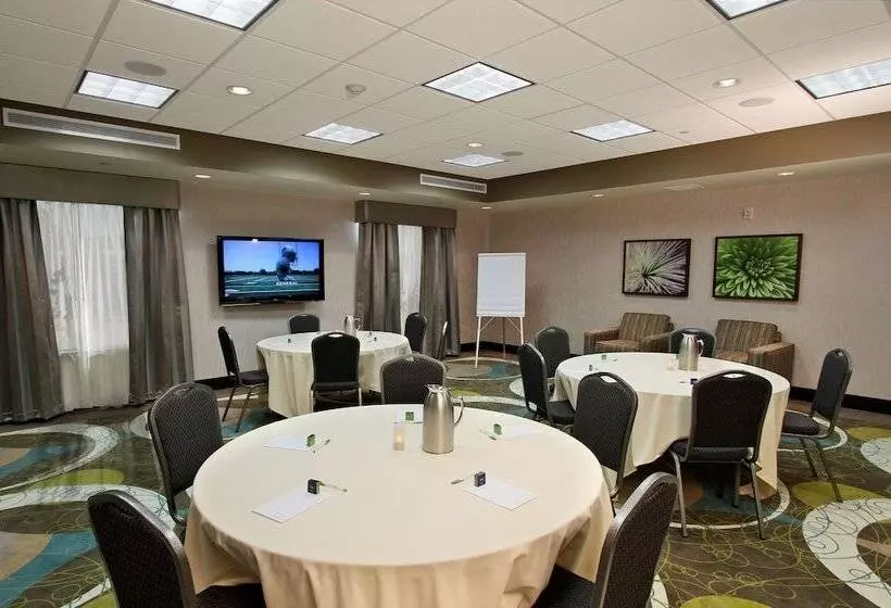 Otel Hampton Inn & Suites Winnie