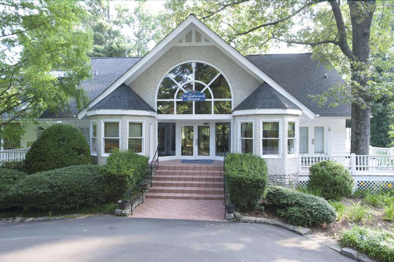 فندق Highland Lake Inn & Resort Flat Rock