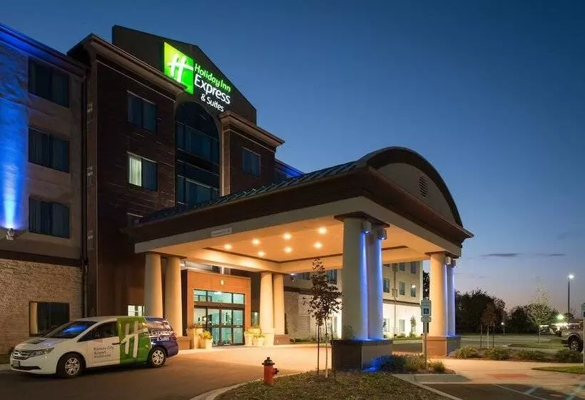 ホテル Holiday Inn Express & Suites Kansas City Airport, An Ihg