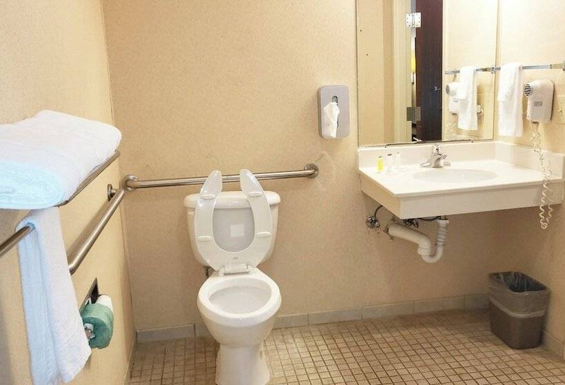 Magnuson Hotel West Liberty