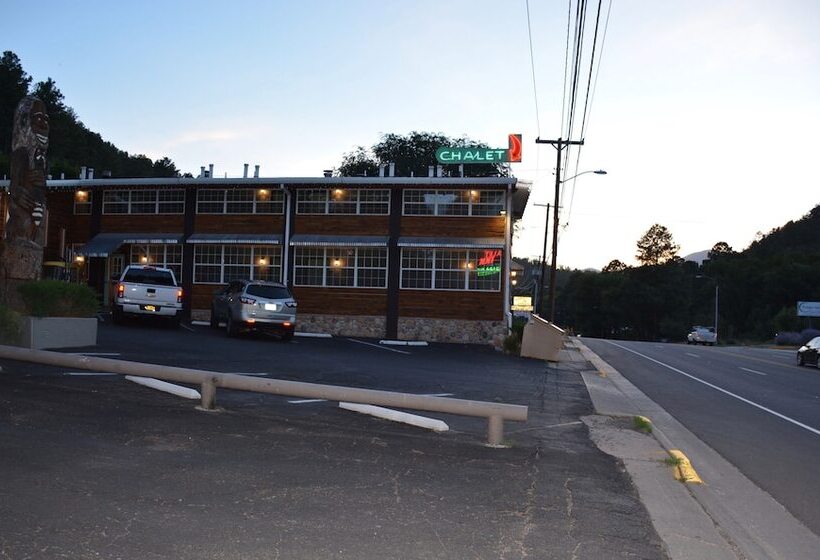 호텔 Sitzmark Chalet Inn