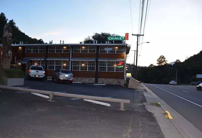 酒店 Sitzmark Chalet Inn