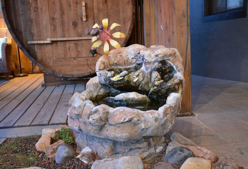 호텔 Sitzmark Chalet Inn