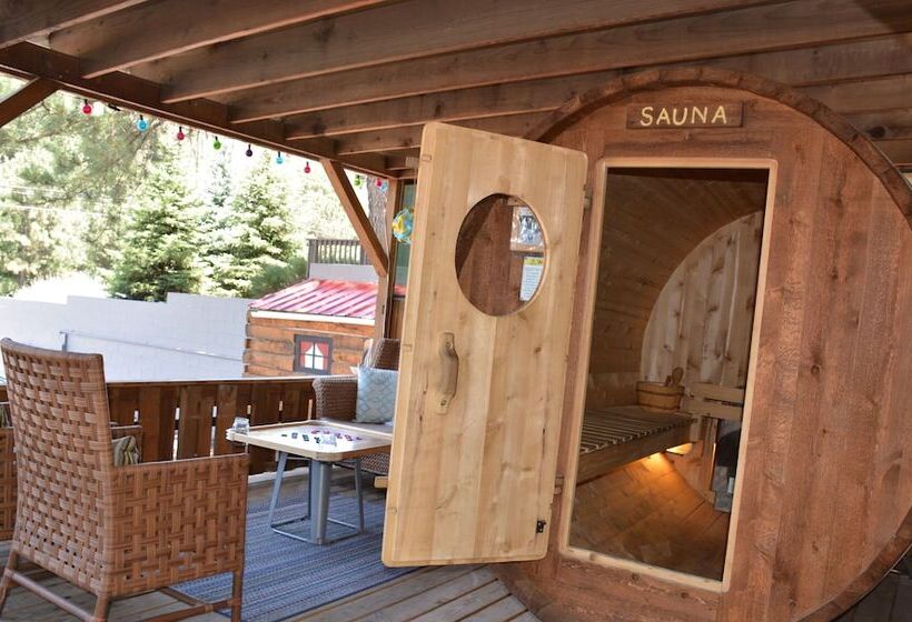 호텔 Sitzmark Chalet Inn