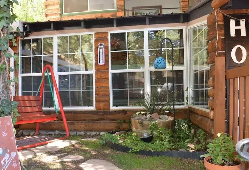 酒店 Sitzmark Chalet Inn