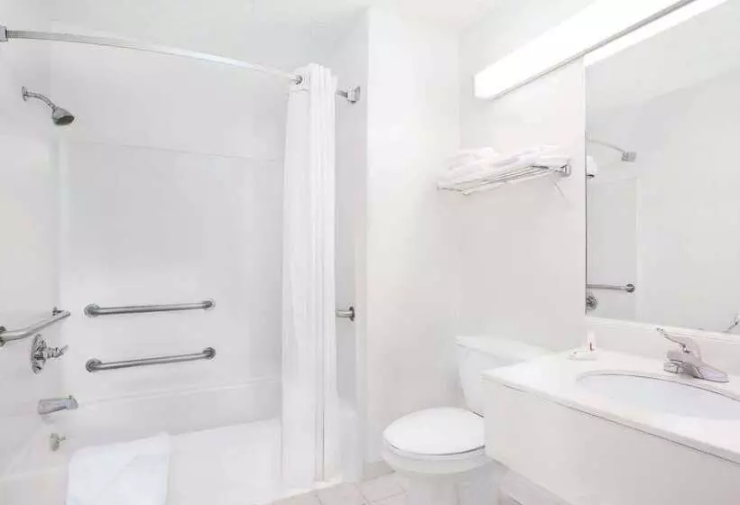 Hotel Super 8 By Wyndham Monticello