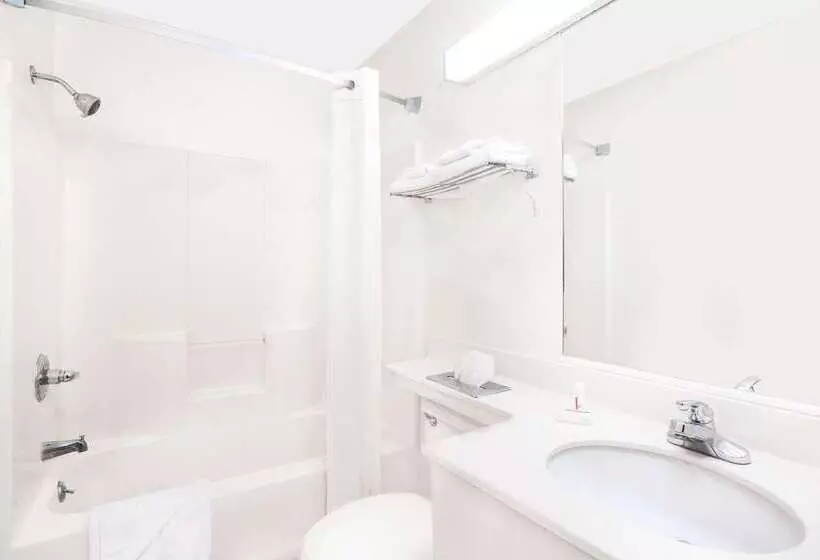 Hotel Super 8 By Wyndham Monticello