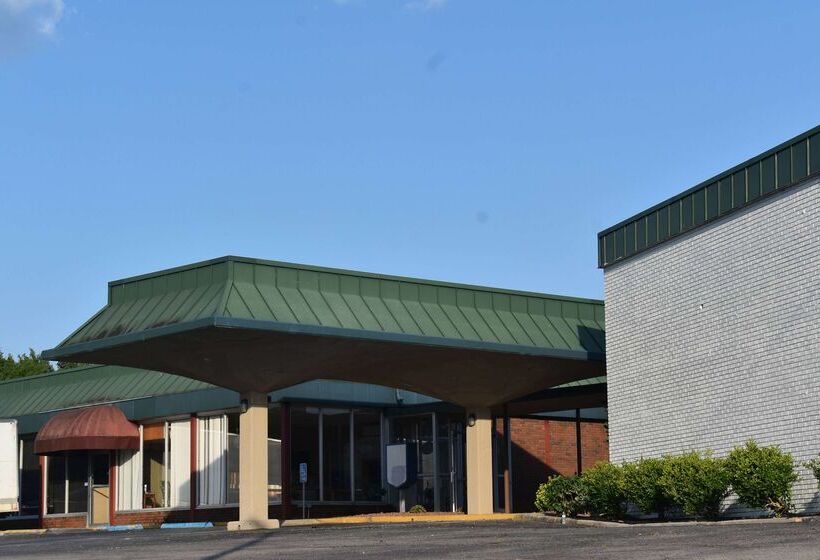 فندق Super 8 By Wyndham Riverside Al