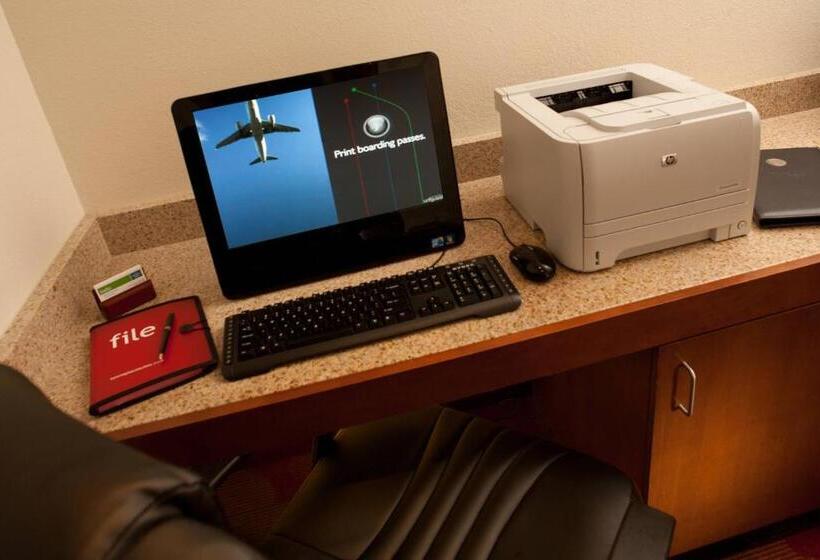 Отель Towneplace Suites Bowie Town Center