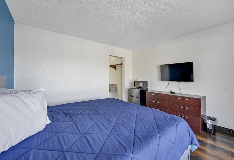 בית מלון כפרי Rodeway Inn