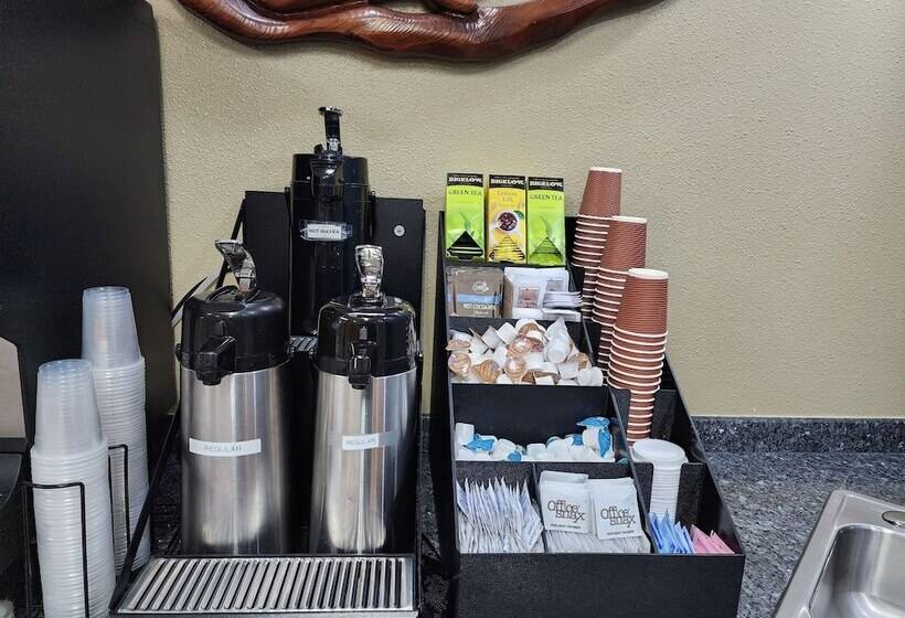 汽车旅馆  Anchor Beach Inn