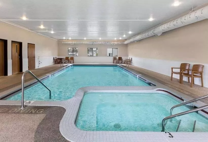 모텔 Super 8 By Wyndham St. Ignace