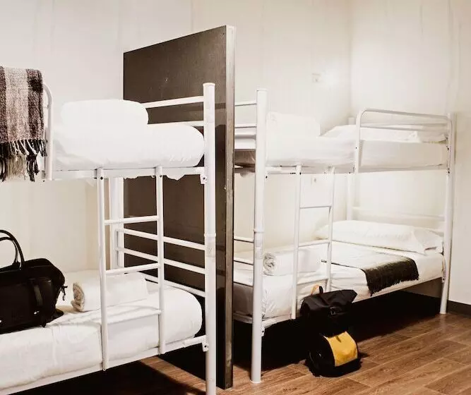 Room00 Ventura Hostel
