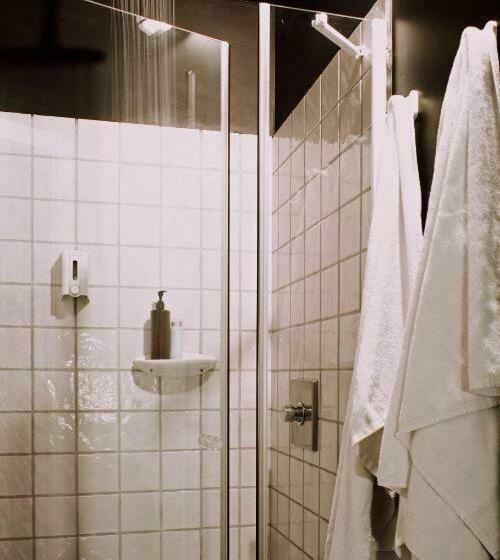 Room00 Ventura Hostel