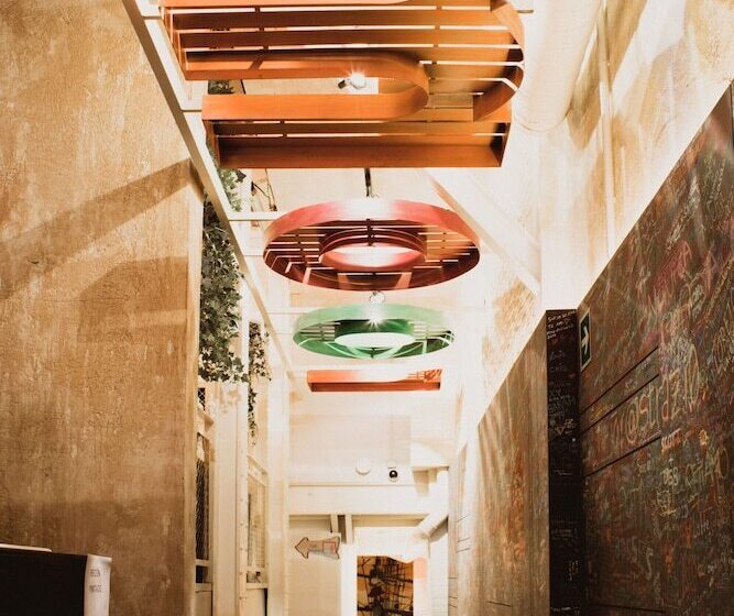 Room00 Ventura Hostel