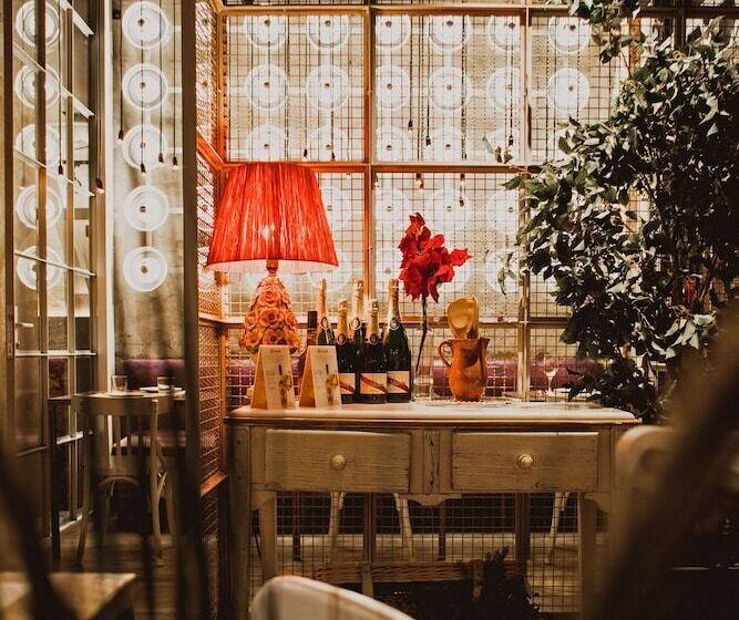 Room00 Ventura Hostel