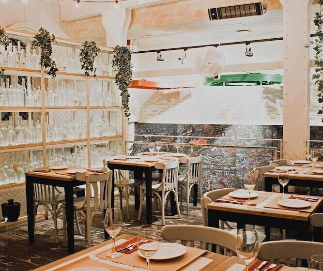 Room00 Ventura Hostel