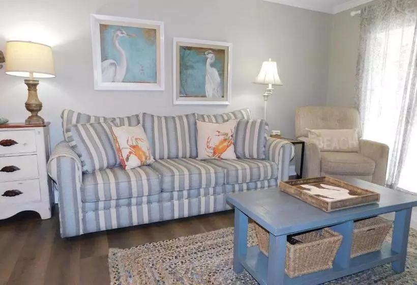 Ocean Walk By Hodnett Cooper