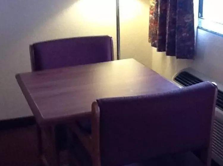 호텔 Travel Inn & Suite