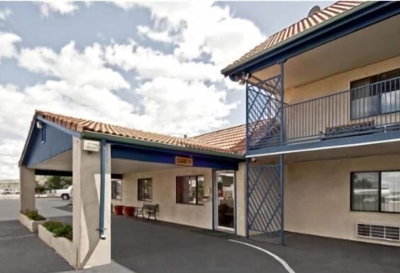 ホテル Travel Inn & Suite