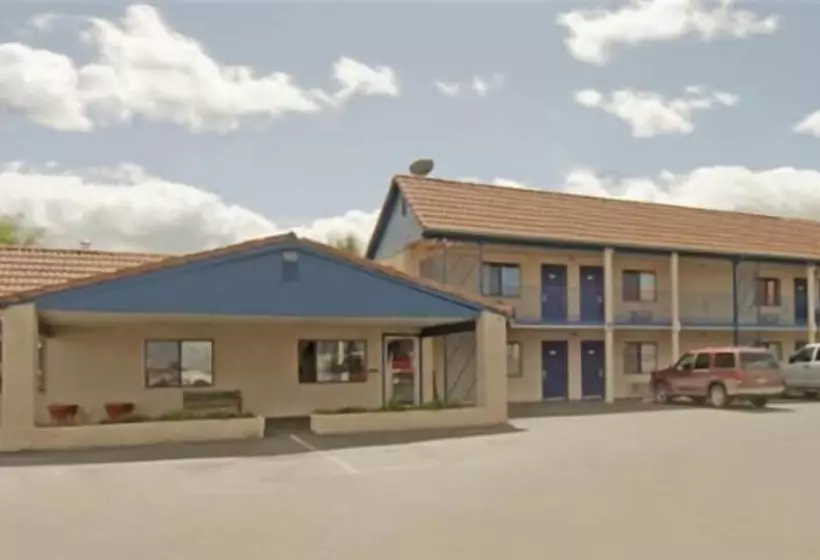 호텔 Travel Inn & Suite