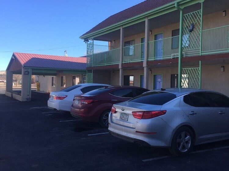 ホテル Travel Inn & Suite