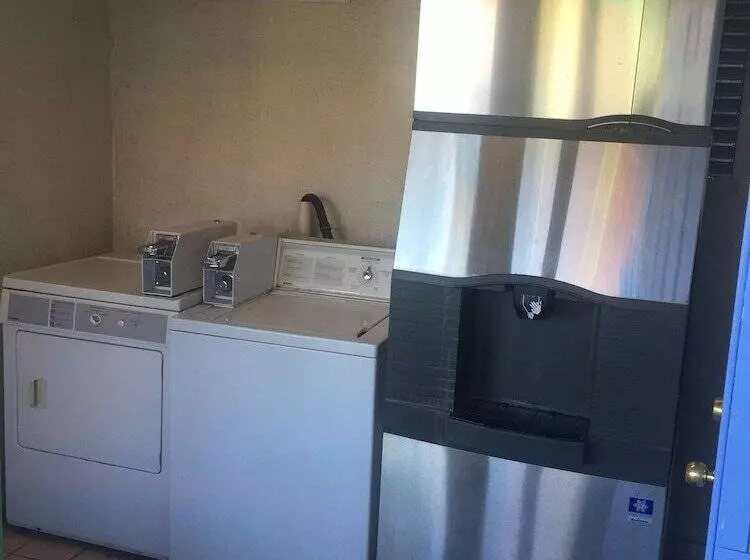 호텔 Travel Inn & Suite