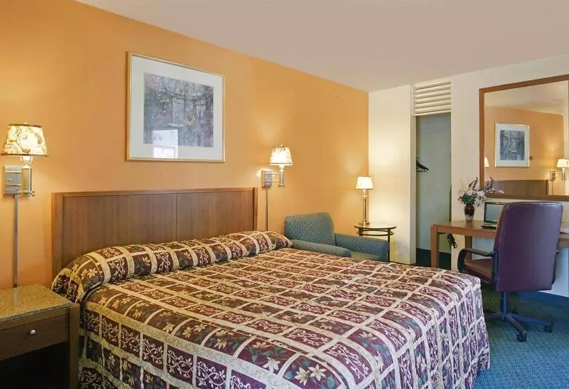 Отель Americas Best Value Inn Livermore