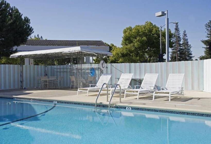 호텔 Americas Best Value Inn Livermore