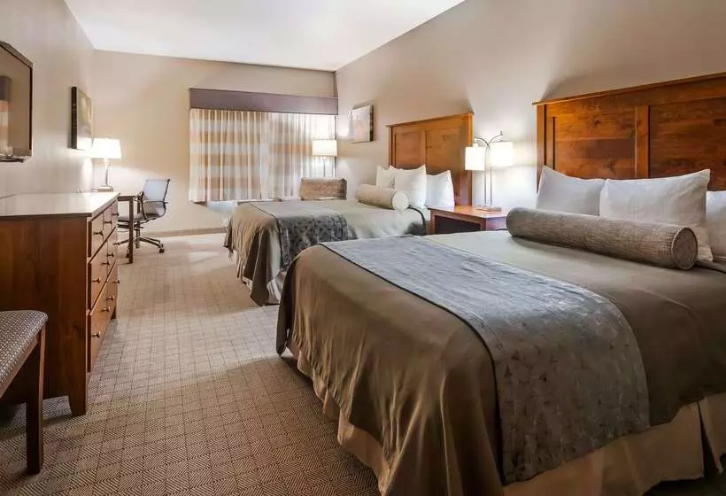 Green Mill Village Hotel & Suites, Bw Signature Collection
