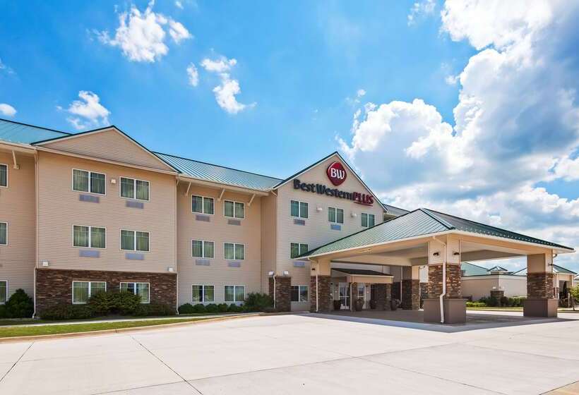 Green Mill Village Hotel & Suites, Bw Signature Collection